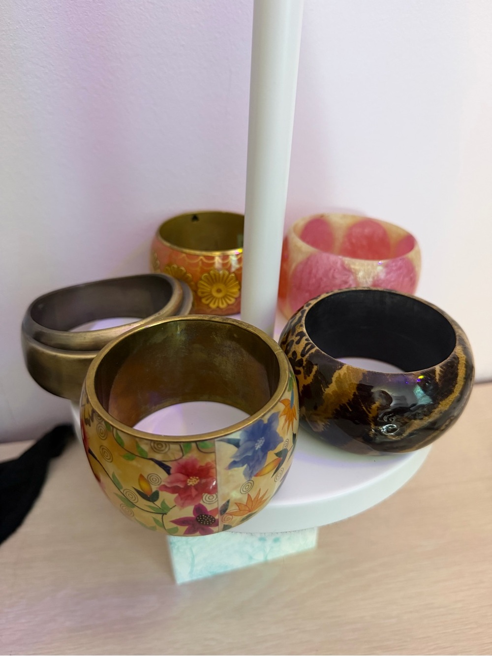 Floral and Mixed-Pattern Resin & Metal Bangle Bracelet Set - Assorted Colors